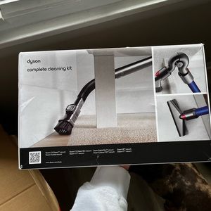 BRAND NEW- Dyson complete cleaning kit